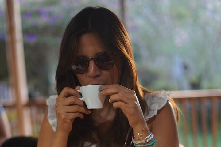 Cobán Coffee Plantation Tour with Mayan Q'eqchi' Hosts: Farm Visit & Tasting photo 3