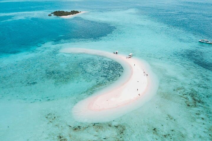Full-Day Komodo Island Hopping: Padar, Dragons & Manta Snorkel from Labuan Bajo photo 4