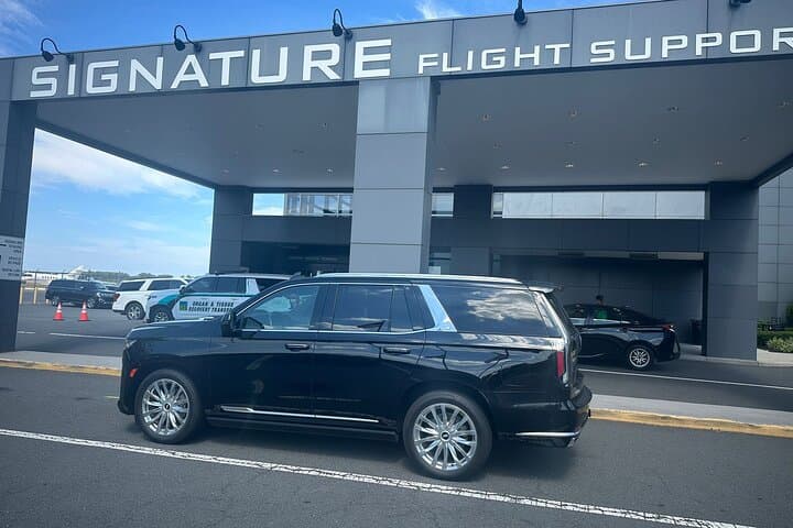 Private Transfer from Ronald Reagan Airport (DCA) to Washington DC — Executive Car Service photo 4