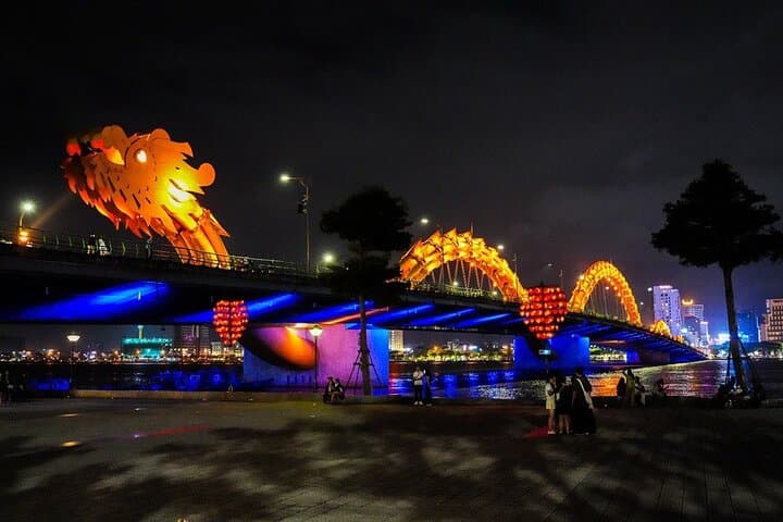 Da Nang Night Market & Dragon Bridge Private Cruise — Han River Evening Tour photo 5