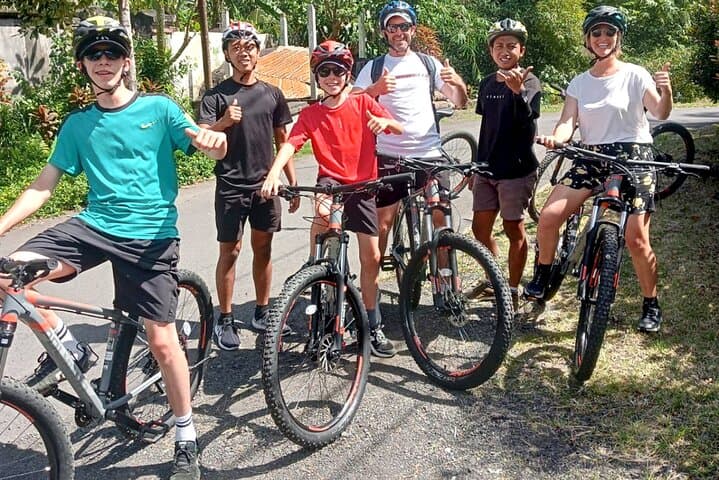 Sidemen Cycle & Waterfall Adventure — Rice Terraces, Silver Class & Gembleng Falls photo 3