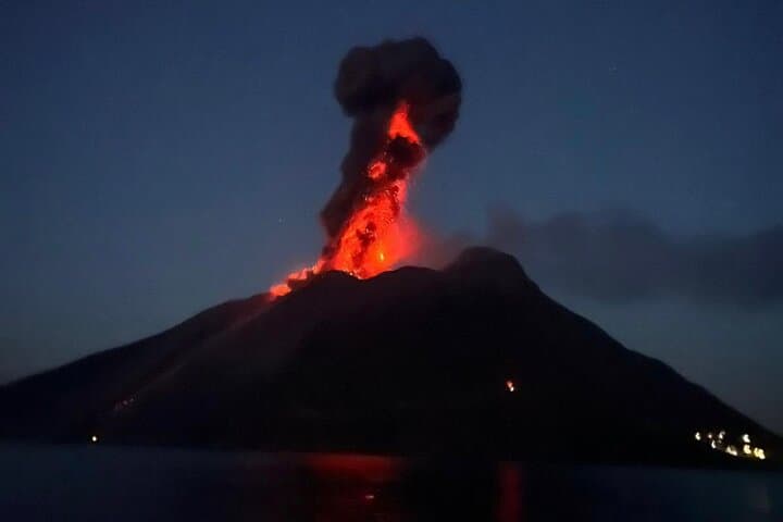 Night Boat Tour to Sciara del Fuoco — Watch Stromboli's Fiery Eruptions from Sea photo 5