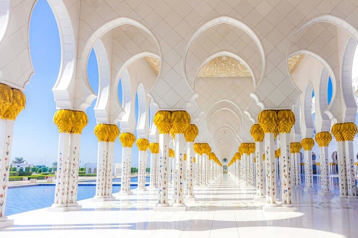 Exploring Sheikh Zayed Grand Mosque: Self-Guided Walking Tour & Audioguide photo 4