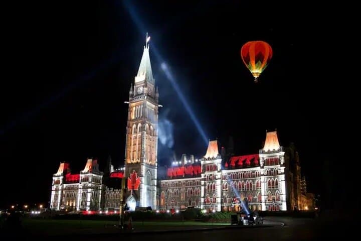 Ottawa Night Driving Tour and Rideau River Cruise: Illuminated Landmarks After Dark photo 3