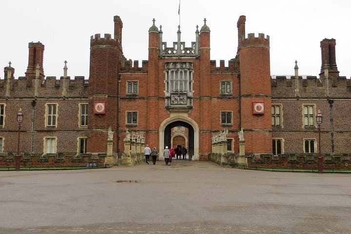 Private London Panoramic Drive and Hampton Court Palace Tour with Admission photo 3