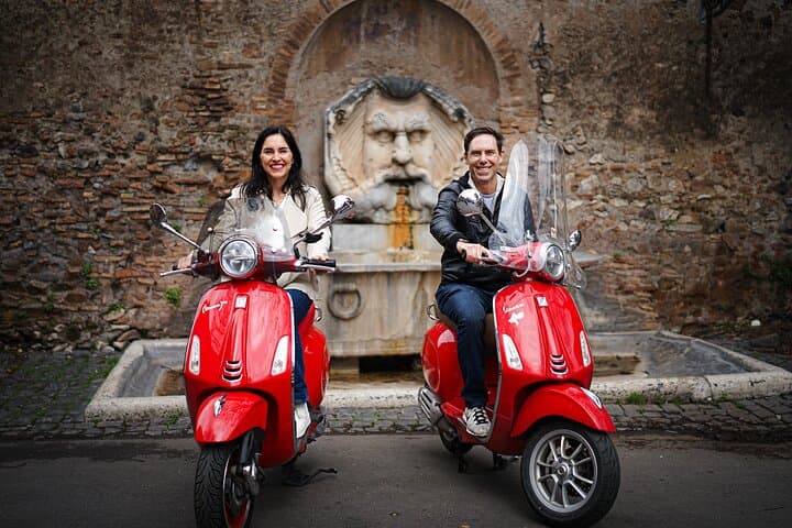 Rome Vespa Tour with Professional Photoshoot: Ride and Capture Iconic Landmarks photo 1