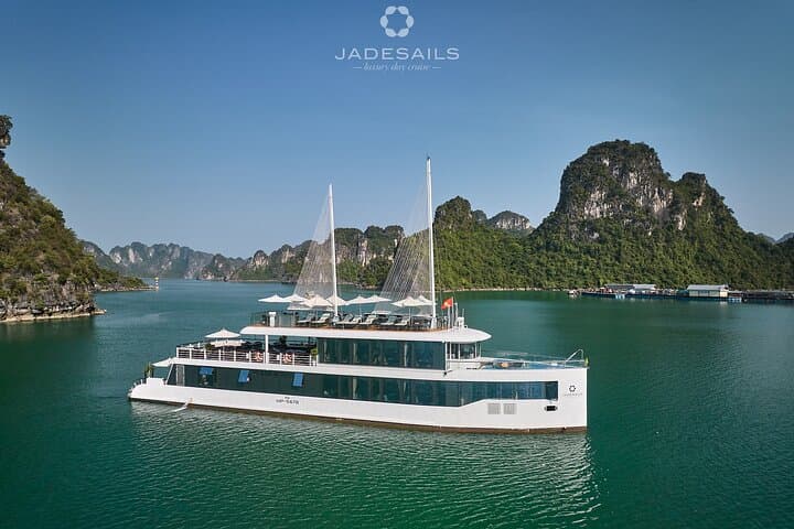 Sail Jade Sails: Luxury Day Cruise Through Ha Long & Lan Ha Bay