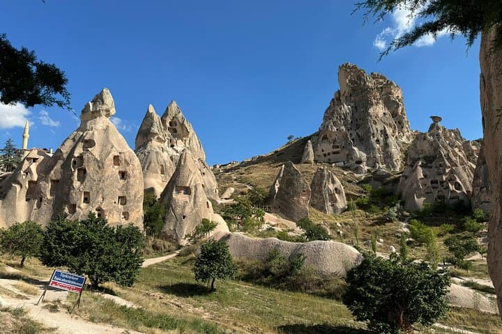 Private Cappadocia Red Tour: Göreme, Uçhisar & Fairy Chimneys