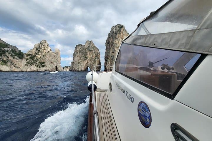 Private Speedboat Transfer from Salerno to Capri — Scenic One-Hour Cruise photo 2