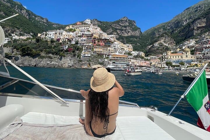 Private Positano Speedboat: Amalfi Coast Day Trip with Grottos and Swim Stops