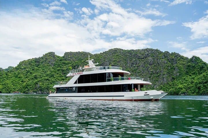 Lan Ha Bay Luxury Day Cruise from Cat Ba — D'Charme Experience