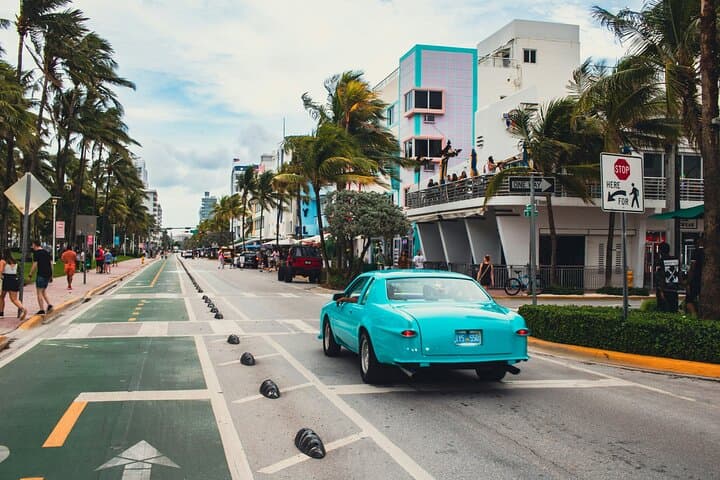South Beach Art Deco Highlights and Wolfsonian Museum Walking Tour