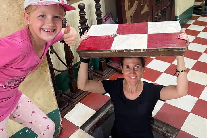 Cycle Saigon: Private 4–6 Hour Ho Chi Minh City Sightseeing Bike Tour photo 3