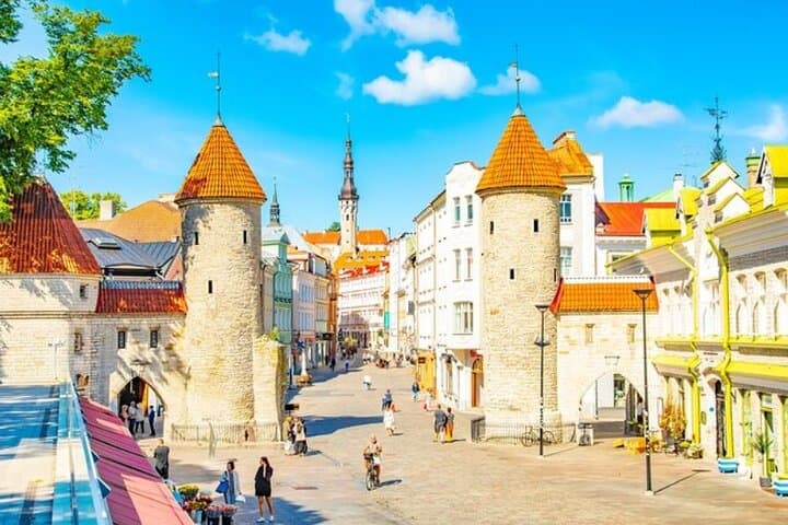 Tallinn Shore Excursion: 5-Hour Old Town Walking Tour with Free Time photo 4
