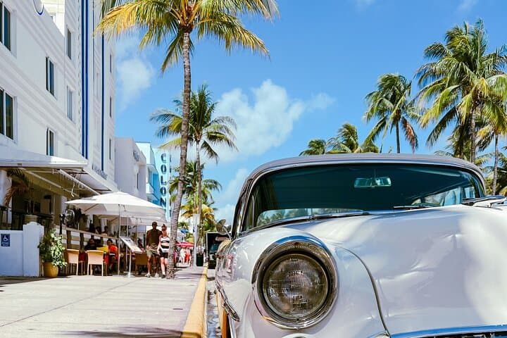 South Beach Highlights Walking Tour: Art Deco, Lincoln Road & Espanola Way photo 4