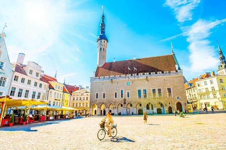 Tallinn Shore Excursion: 5-Hour Old Town Walking Tour with Free Time