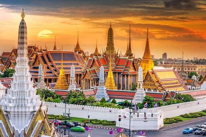Full-Day Bangkok Shore Excursion: Grand Palace, Wat Pho & Canal Cruise from Laem Chabang photo 2