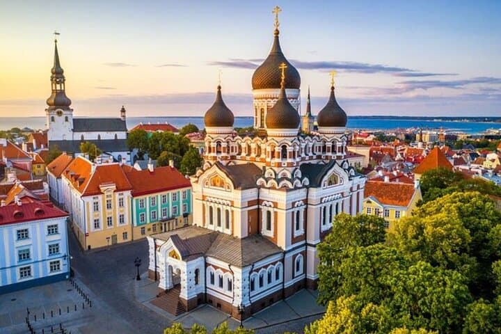 Tallinn Shore Excursion: 5-Hour Old Town Walking Tour with Free Time photo 3