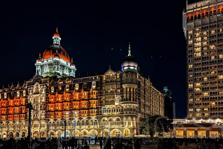 Discover Mumbai's Nightlife: City Tour with Dinner photo 4