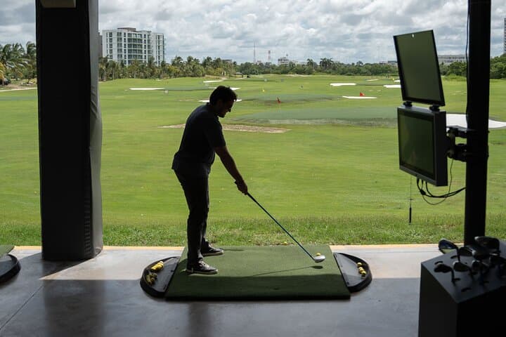 Cancún Toptracer Golf: Private Daytime Golf Challenge at Sunrise photo 3