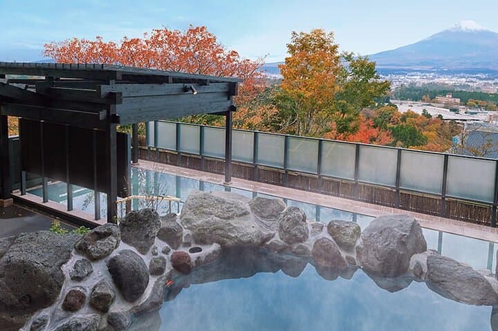Mount Fuji Day Tour: Oshino Hakkai, 5th Station & Hot Springs photo 3