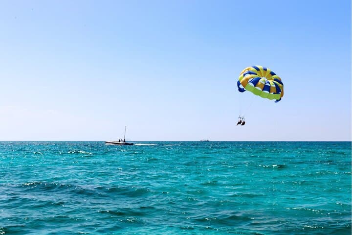 Koh Larn Speedboat Adventure from Pattaya: Parasailing, Jet Ski & Sea Walk photo 4
