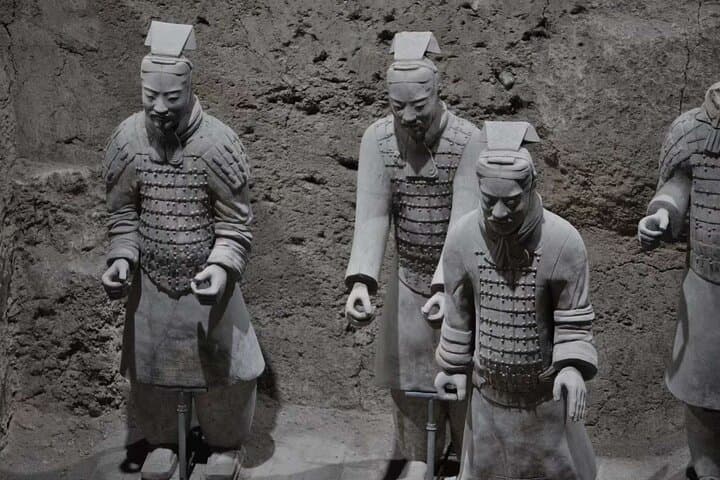 Xi'an 2-Day Adventure: Huashan Hike & Terracotta Warriors Private Tour photo 5