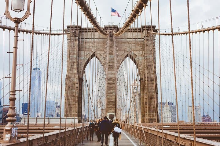 Brooklyn Bridge Walking Tour: From Skyscrapers to Cobblestones in NYC photo 6
