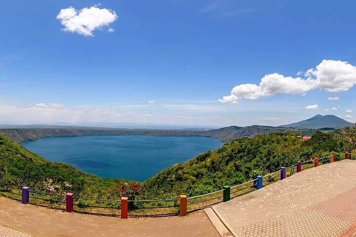 Explore Nicaragua in a Day: Volcanoes, Lakes & Colonial Heritage from Costa Rica photo 2