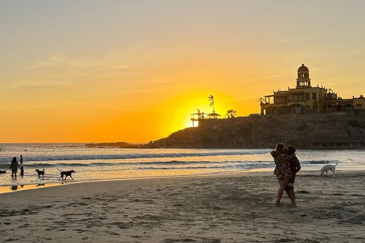 Los Cabos to Playa Balandra Day Tour: Todos Santos, La Paz & Cerritos Sunset