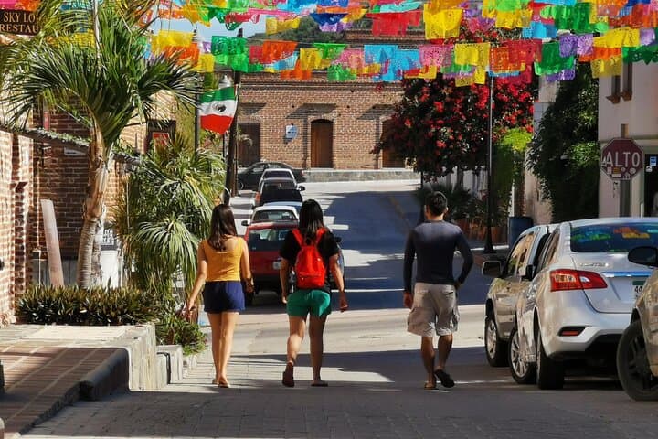 Los Cabos to Playa Balandra Day Tour: Todos Santos, La Paz & Cerritos Sunset photo 2