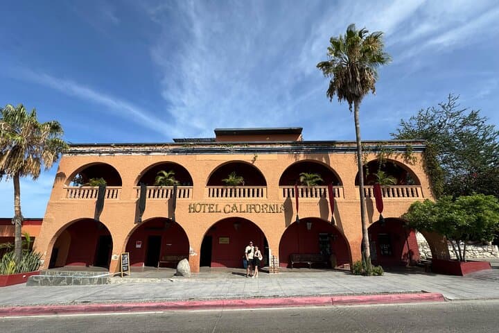 Los Cabos to Playa Balandra Day Tour: Todos Santos, La Paz & Cerritos Sunset photo 4