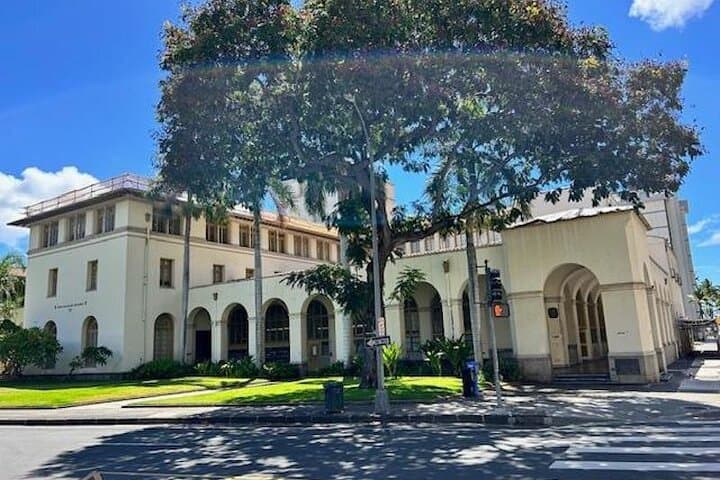 Honolulu's Hidden Past: A 90-Minute Walking Tour of Conquest, Monarchy, and Modernity photo 5