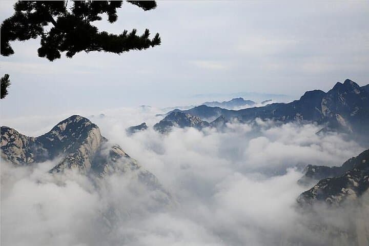 Xi'an 2-Day Adventure: Huashan Hike & Terracotta Warriors Private Tour photo 6