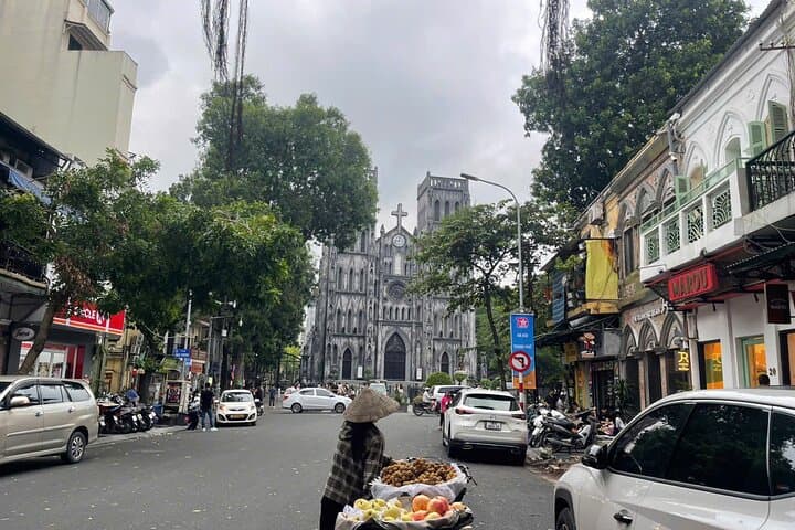 Hanoi Old Quarter Walking Tour & Egg Coffee Workshop photo 3