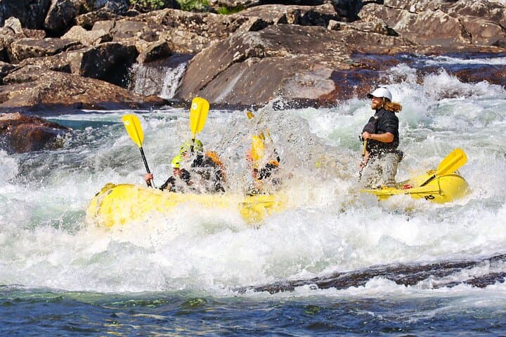 Rafting the Numedalslågen: Intermediate Rapids Near Geilo photo 3