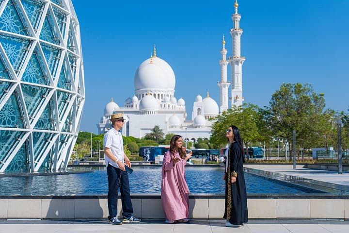 Private Saadiyat & Grand Mosque Tour from Dubai: Louvre, Abrahamic House, and Cultural Sites photo 2