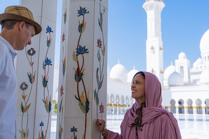 Private Saadiyat & Grand Mosque Tour from Dubai: Louvre, Abrahamic House, and Cultural Sites