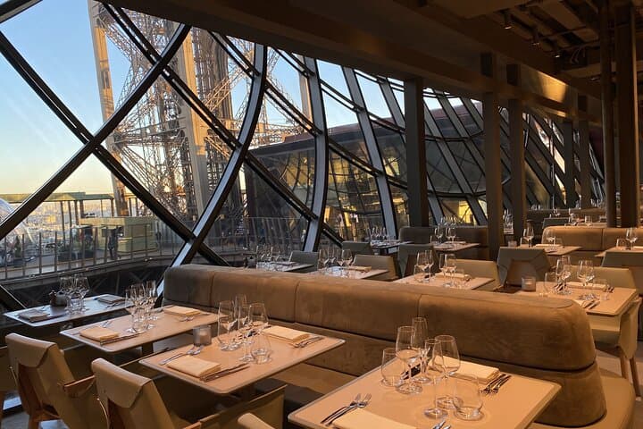 Christmas Lunch at Madame Brasserie on the Eiffel Tower: Festive Lunch with Views in Paris photo 4