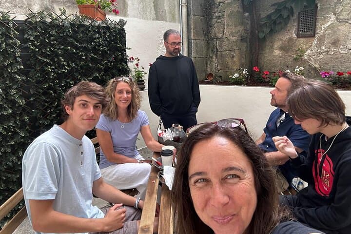Porto Highlights Walking Tour — Clérigos, Lello & Café Majestic photo 6