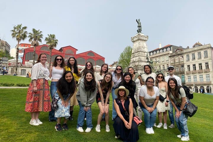 Porto Highlights Walking Tour — Clérigos, Lello & Café Majestic photo 5