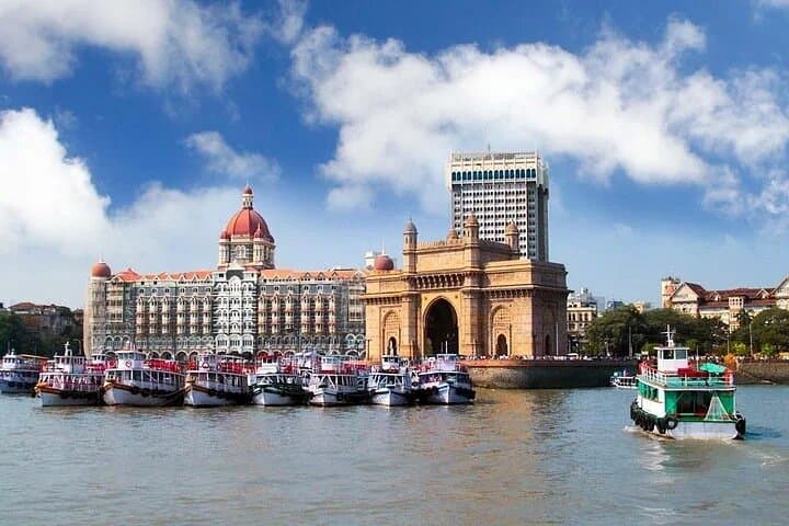 2-Day Private Mumbai Tour: Gateway, Dharavi & Elephanta Caves