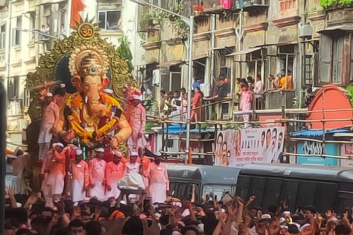 2-Day Private Mumbai Tour: Gateway, Dharavi & Elephanta Caves photo 4
