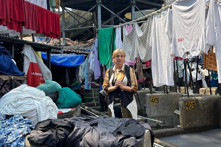 2-Day Private Mumbai Tour: Gateway, Dharavi & Elephanta Caves photo 3