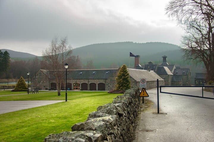 Private Balmoral Castle & Royal Lochnagar Distillery Tour from Inverness photo 5