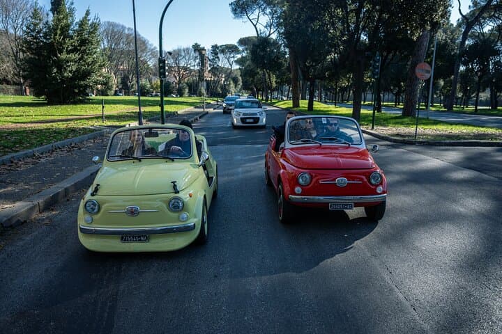 Vintage Fiat 500 & Vespa Tour of Rome with Prosecco: Panoramic City Drive photo 3