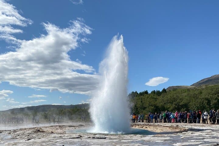 Private Golden Circle Tour from Reykjavík: Thingvellir, Geysir, Gullfoss & Kerið photo 3