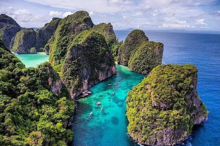 Phi Phi & Maya Bay Speedboat Day Trip from Krabi — Snorkel, Beaches & Limestone Cliffs