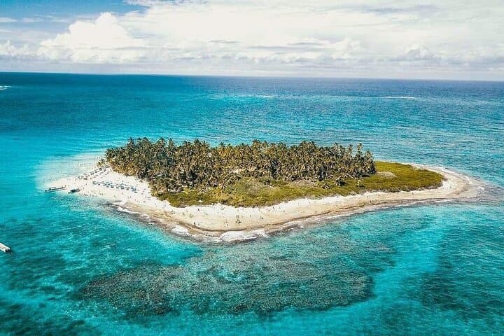 Johnny Cay Boat Tour: Day Trip from San Andrés to a Caribbean Key photo 2