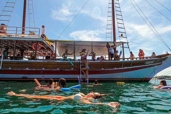 Schooner Trip Around Búzios Peninsula: Half-Day Beach & Snorkel Cruise photo 4